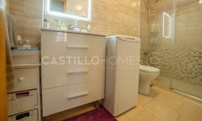 Resale - Apartment / flat - Torrevieja - Punta Prima