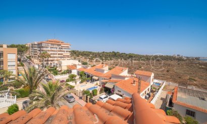 Resale - Apartment / flat - Torrevieja - Punta Prima