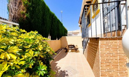 Resale - Villa - Orihuela Costa - Lomas de Cabo Roig-Los Dolses