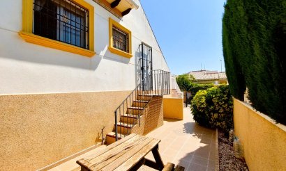 Resale - Villa - Orihuela Costa - Lomas de Cabo Roig-Los Dolses