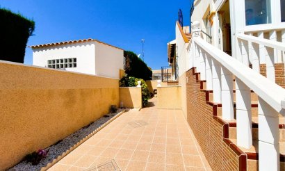 Resale - Villa - Orihuela Costa - Lomas de Cabo Roig-Los Dolses