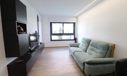 Resale - Apartment / flat - Orihuela Costa - Villamartin