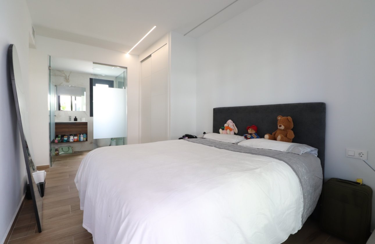 Resale - Apartment / flat - Orihuela Costa - Villamartin