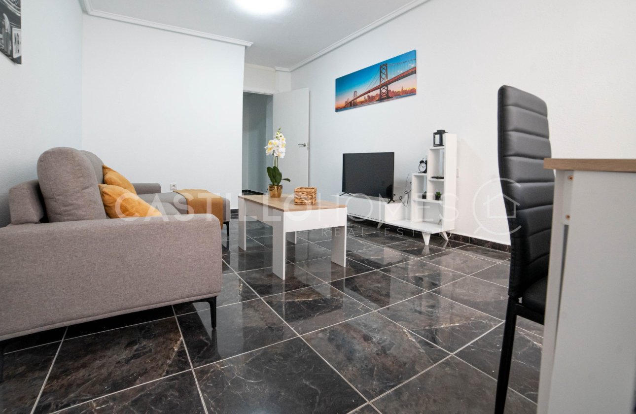 Resale - Apartment / flat - Torrevieja - Centro