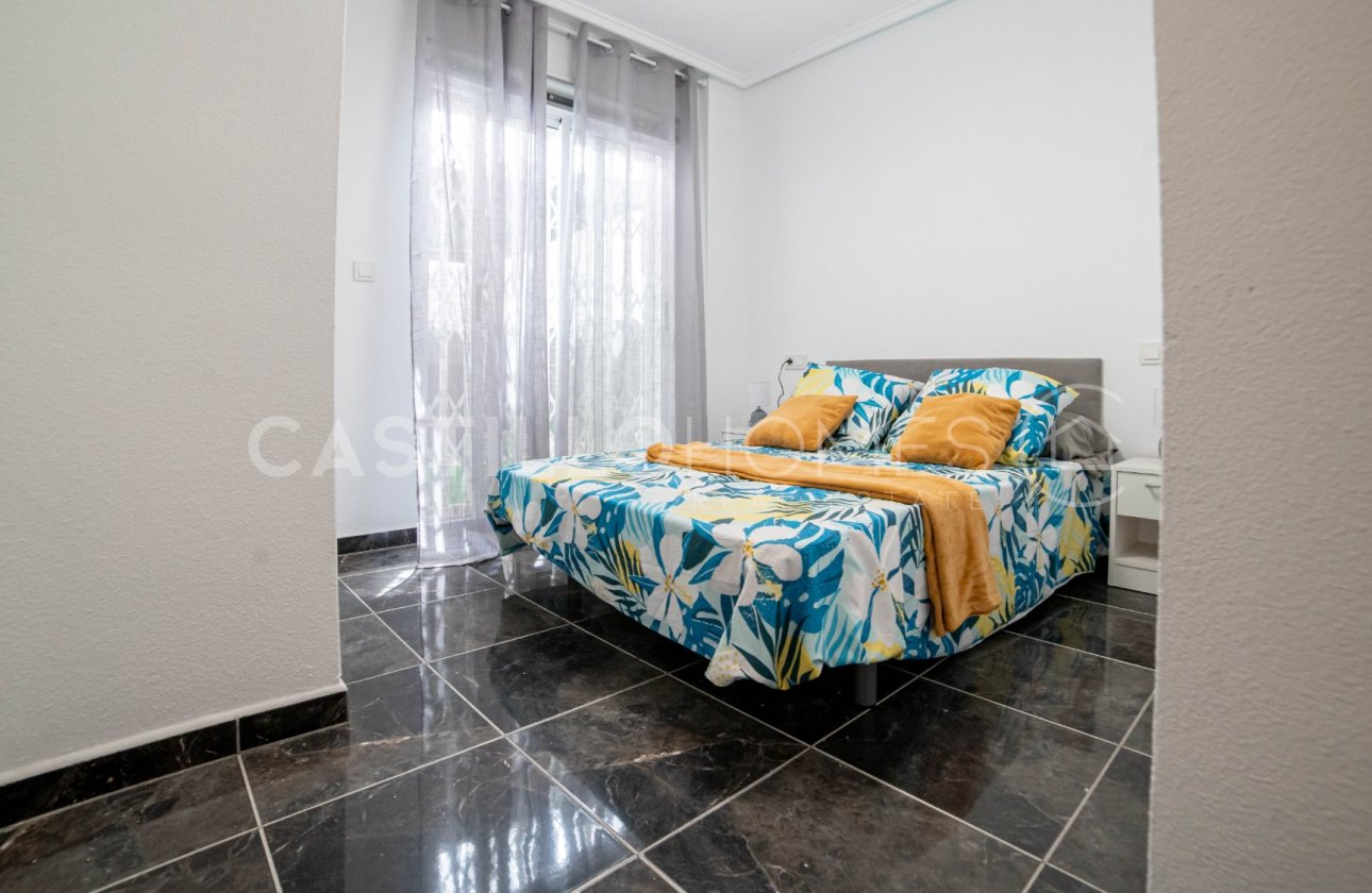Resale - Apartment / flat - Torrevieja - Centro