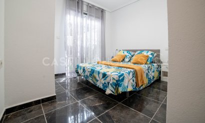 Resale - Apartment / flat - Torrevieja - Centro