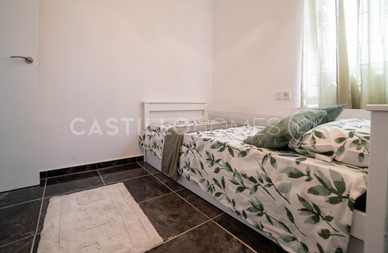 Resale - Apartment / flat - Torrevieja - Centro