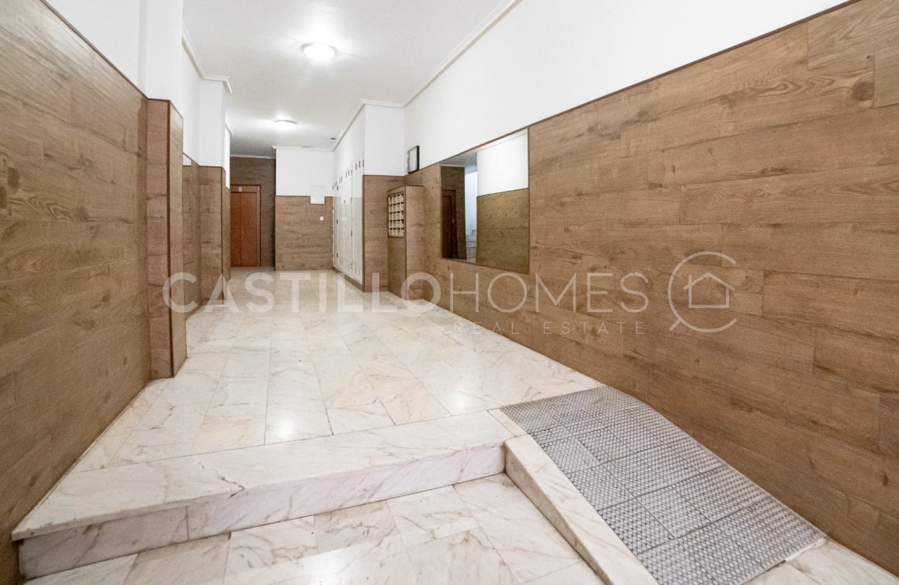 Resale - Apartment / flat - Torrevieja - Centro