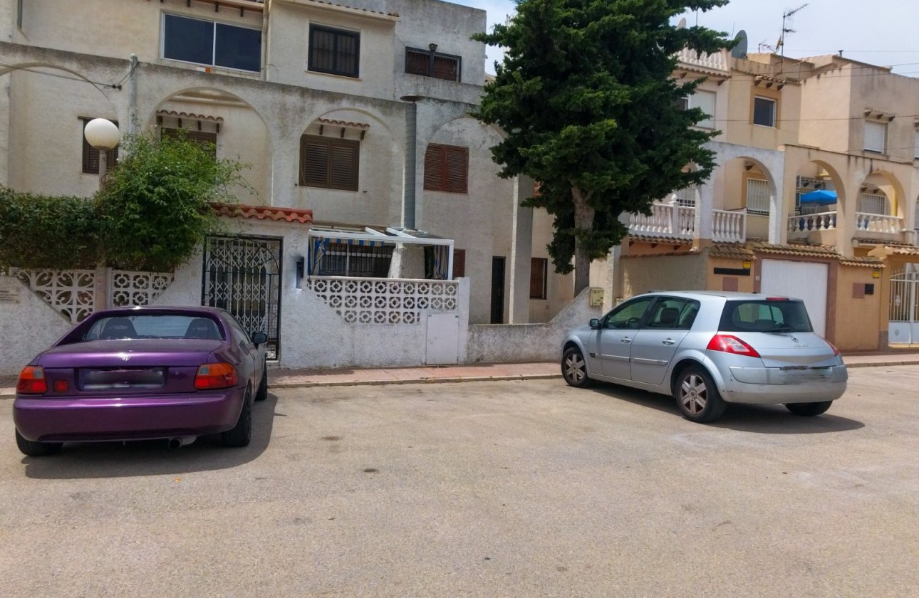 Resale - Bungalow - Torrevieja - Calas blanca