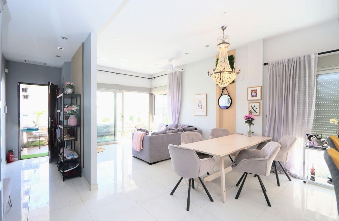 Resale - Villa - Orihuela Costa - Villamartín