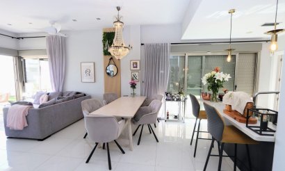 Resale - Villa - Orihuela Costa - Villamartín