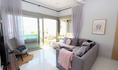 Resale - Villa - Orihuela Costa - Villamartín