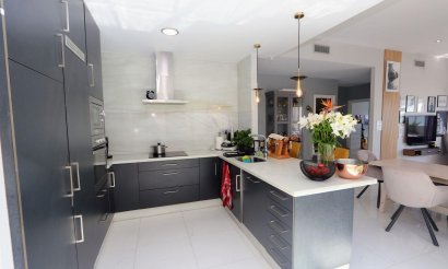Resale - Villa - Orihuela Costa - Villamartín
