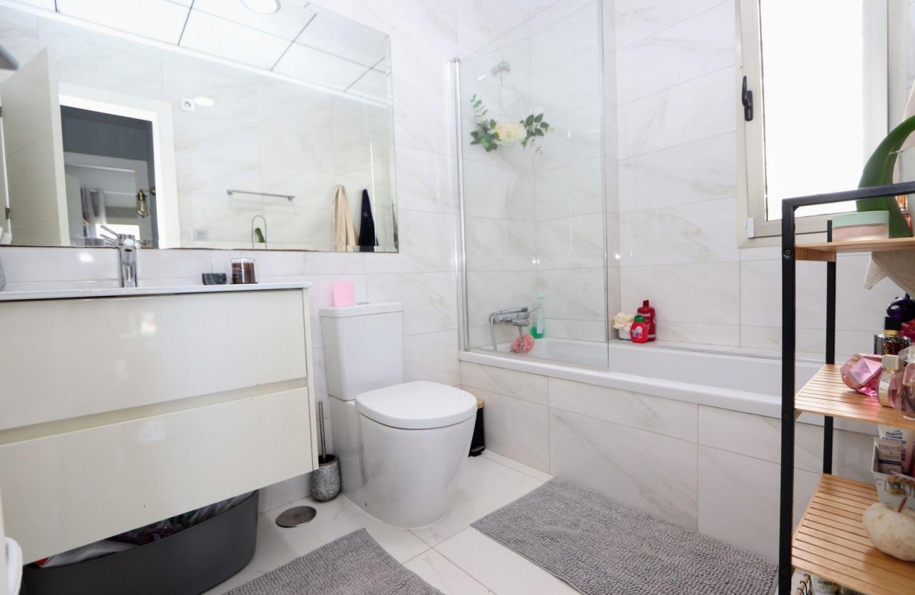 Resale - Villa - Orihuela Costa - Villamartín