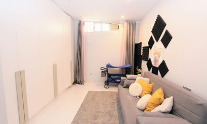 Resale - Villa - Orihuela Costa - Villamartín