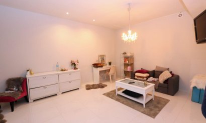 Resale - Villa - Orihuela Costa - Villamartín
