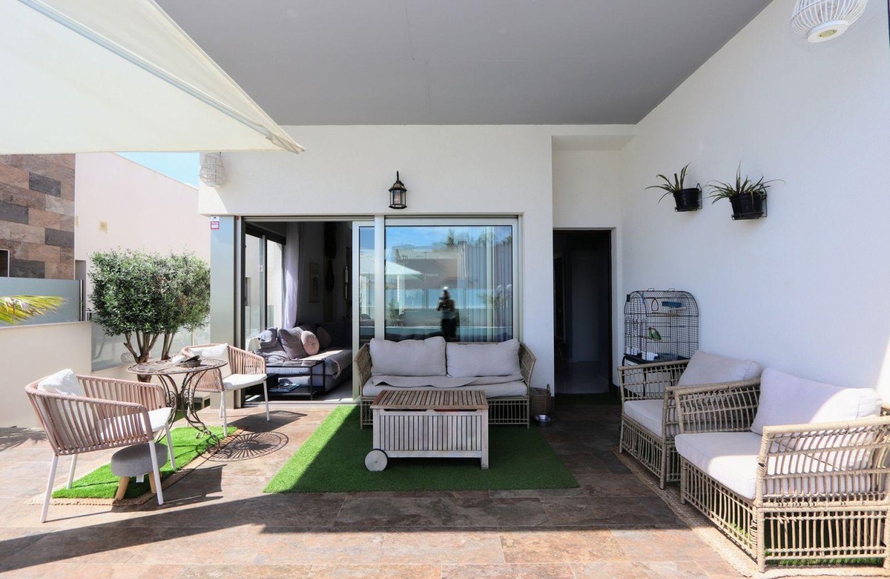 Resale - Villa - Orihuela Costa - Villamartín