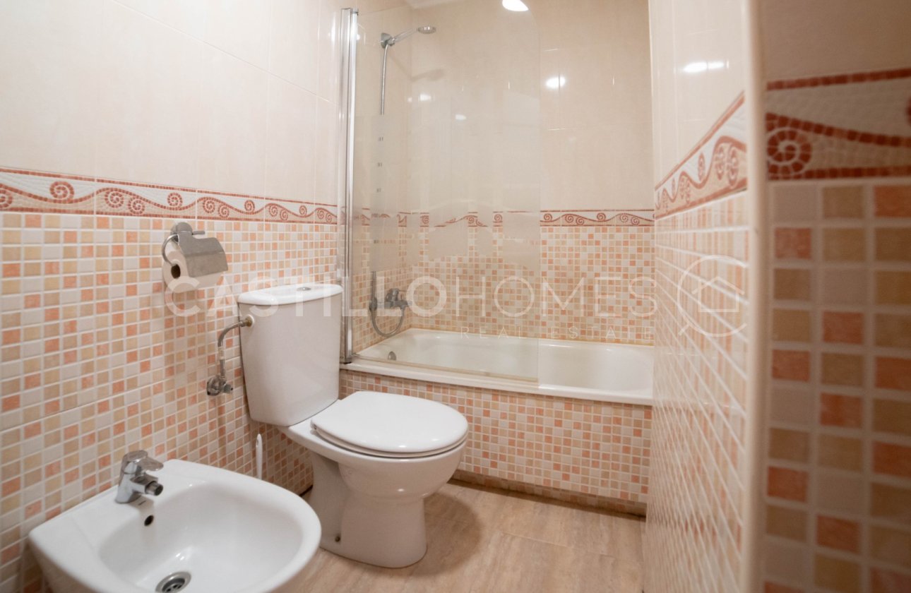 Resale - Apartment / flat - Torrevieja - Centro