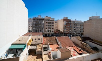 Resale - Apartment / flat - Torrevieja - Centro