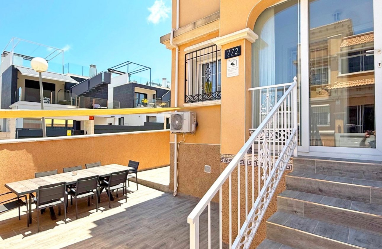 Resale - Townhouse - Orihuela Costa - Villamartín