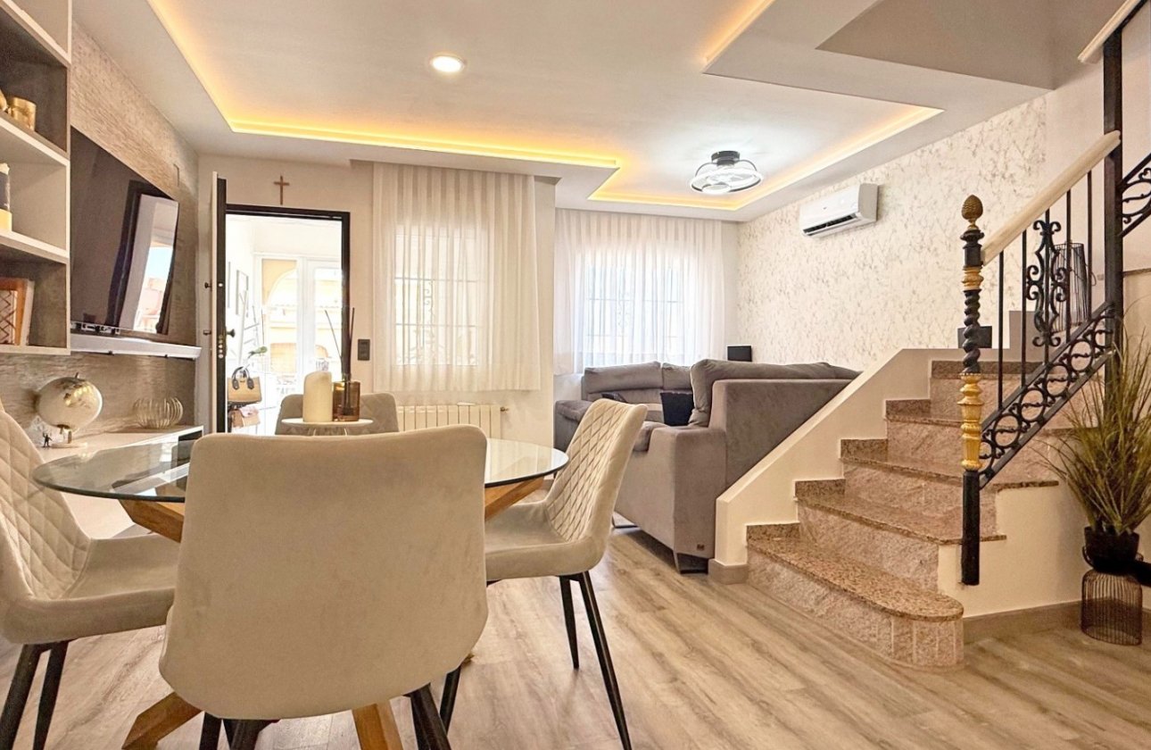 Resale - Townhouse - Orihuela Costa - Villamartín
