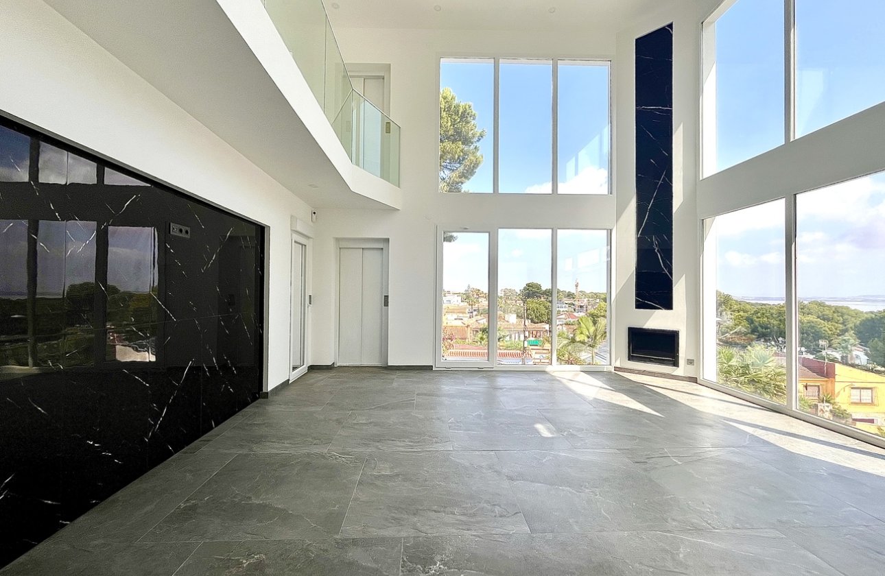Reventa - Villa - Los Balcones