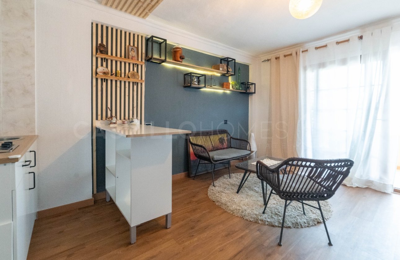 Resale - Studio - Torrevieja - Aguas Nuevas