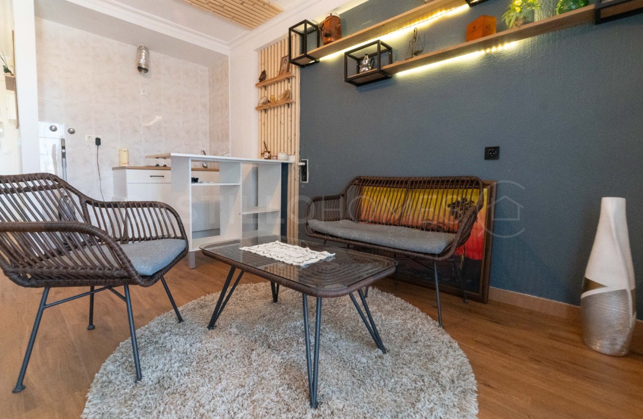Resale - Studio - Torrevieja - Aguas Nuevas