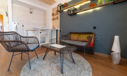 Resale - Studio - Torrevieja - Aguas Nuevas