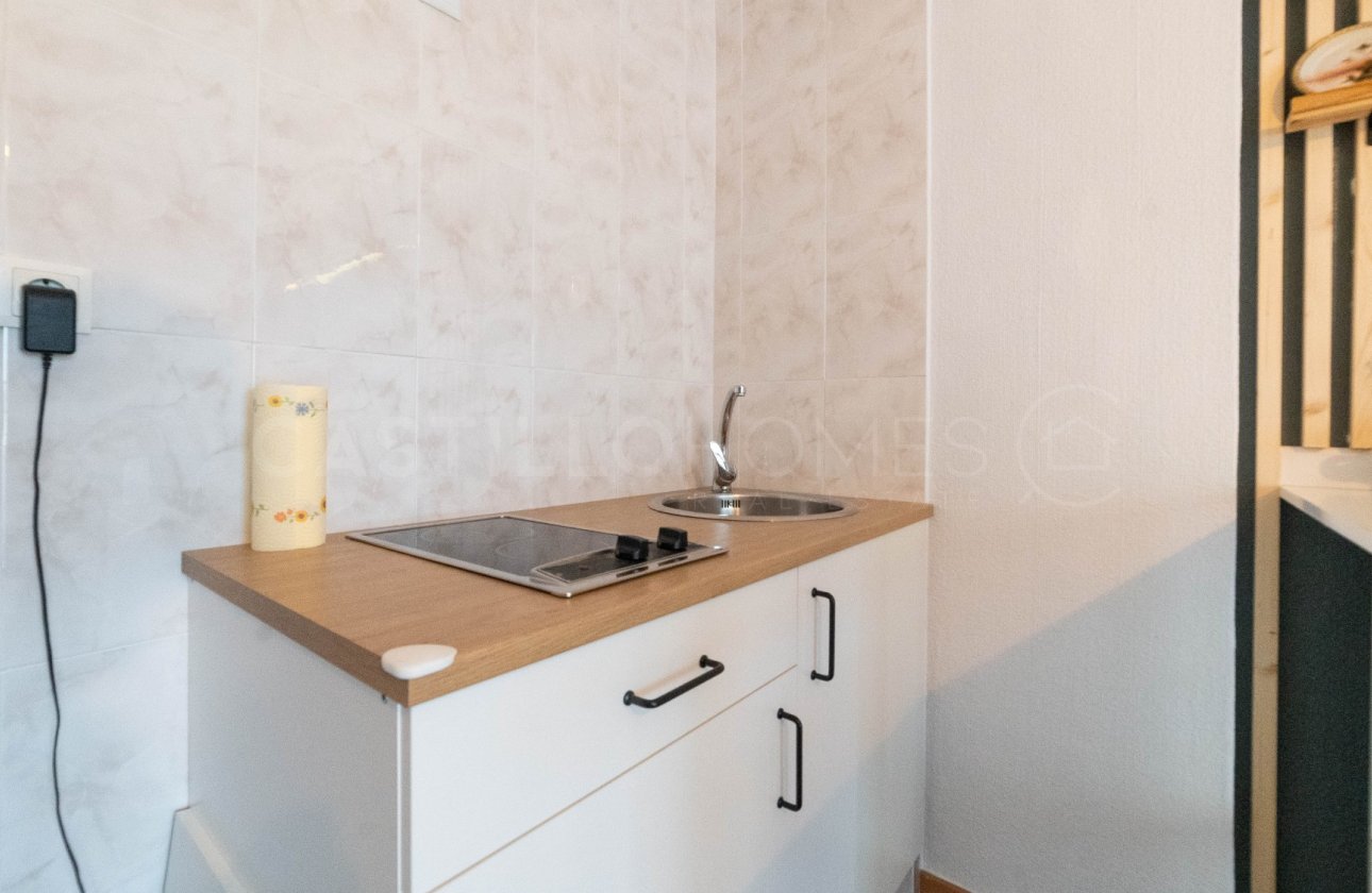 Resale - Studio - Torrevieja - Aguas Nuevas