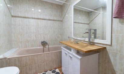 Resale - Studio - Torrevieja - Aguas Nuevas