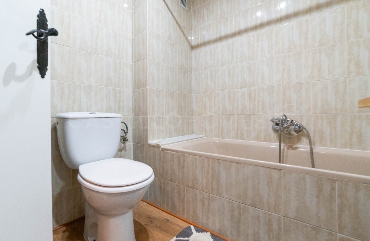Resale - Studio - Torrevieja - Aguas Nuevas