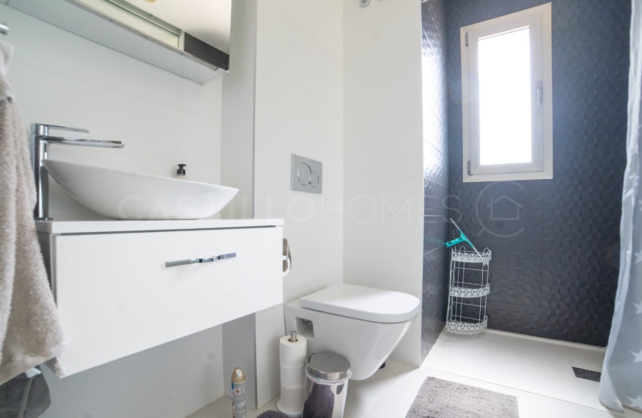 Resale - Apartment / flat - Orihuela Costa - Villamartín