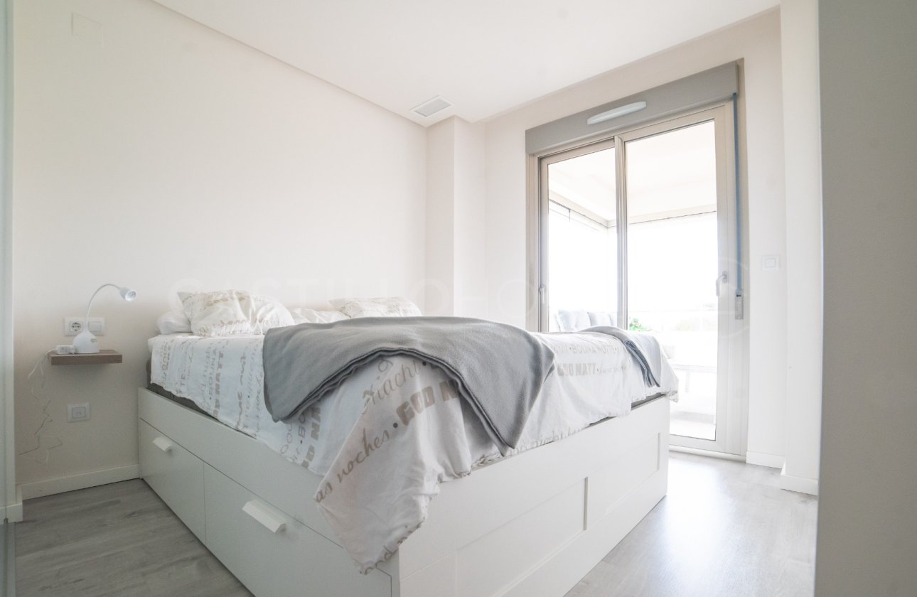 Resale - Apartment / flat - Orihuela Costa - Villamartín