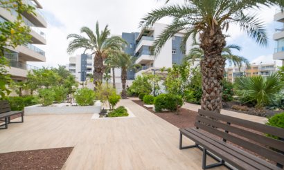 Resale - Apartment / flat - Orihuela Costa - Villamartín