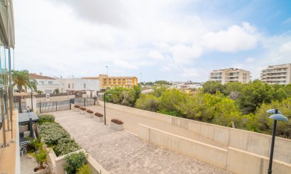 Resale - Apartment / flat - Orihuela Costa - Villamartín
