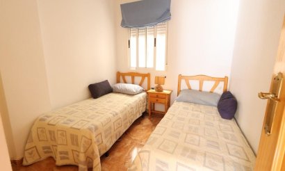 Resale - Apartment / flat - Torrevieja - Playa de los locos