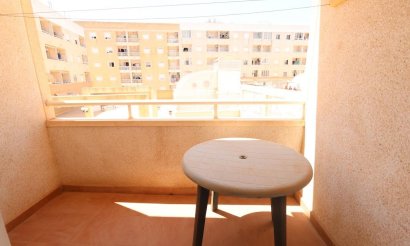 Resale - Apartment / flat - Torrevieja - Playa de los locos