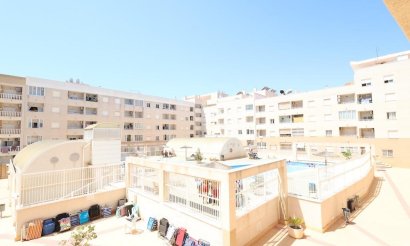 Resale - Apartment / flat - Torrevieja - Playa de los locos