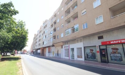 Resale - Apartment / flat - Torrevieja - Playa de los locos
