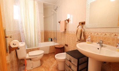 Resale - Apartment / flat - Torrevieja - Playa de los locos