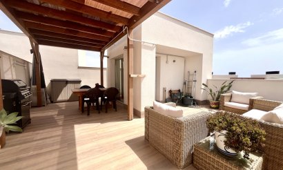Reventa - Ático - Villamartin