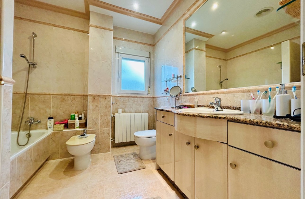 Revente - Villa - Orihuela Costa - Orihuela