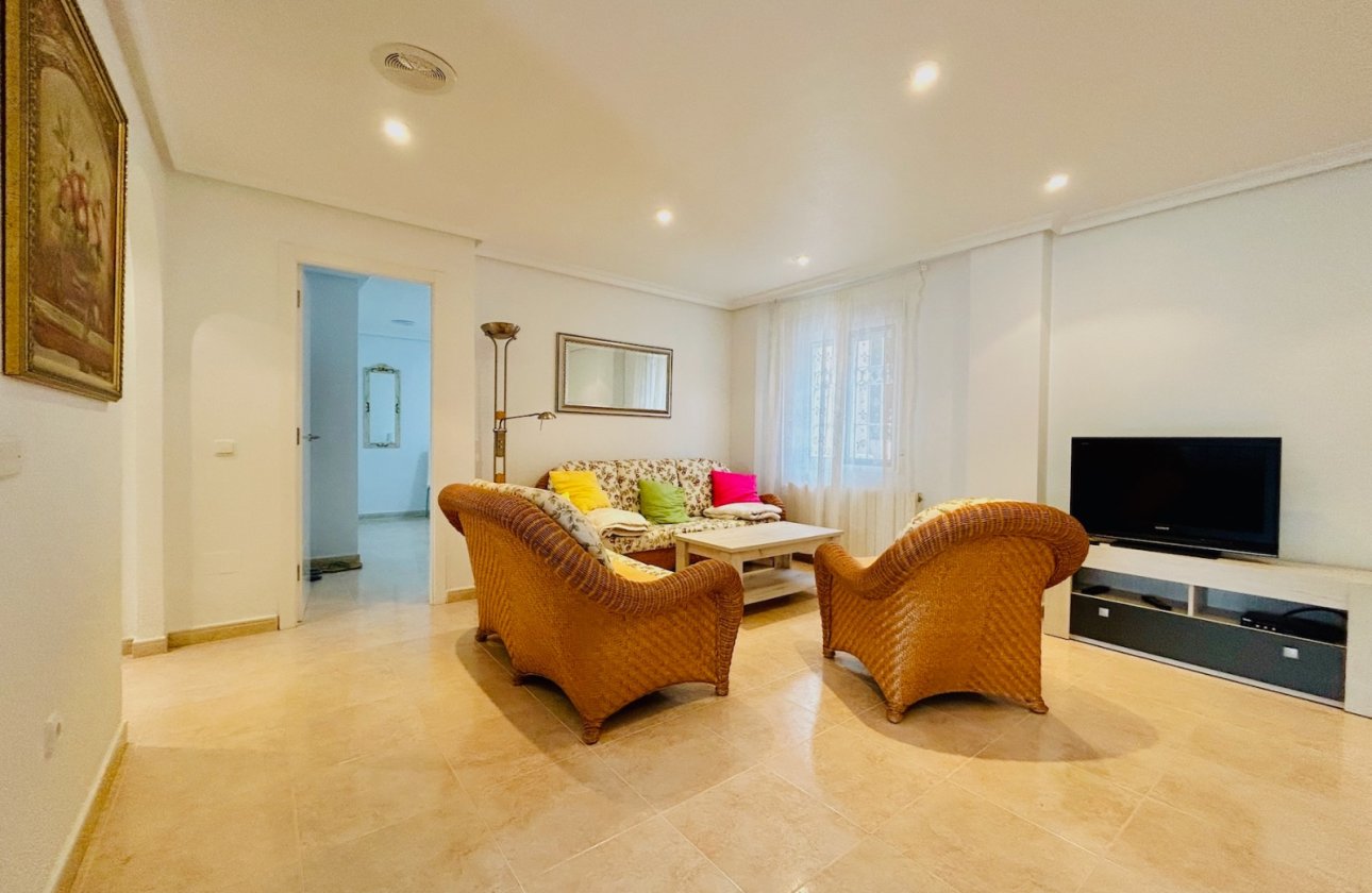 Revente - Villa - Orihuela Costa - Orihuela