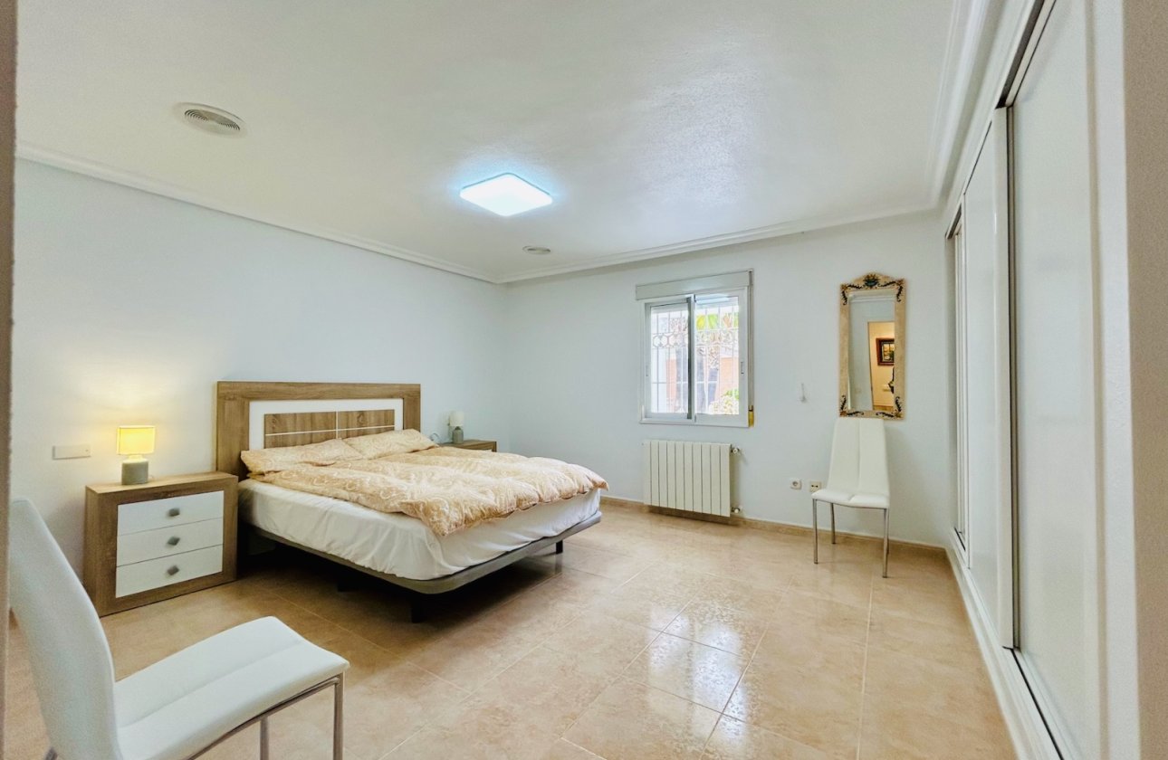 Revente - Villa - Orihuela Costa - Orihuela