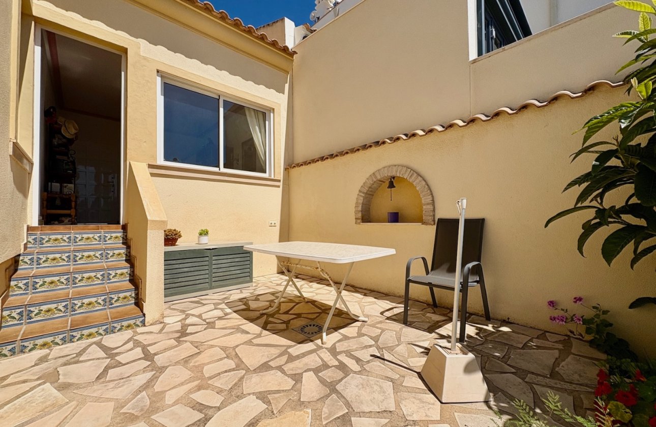 Resale - Villa - Orihuela Costa - Villamartin