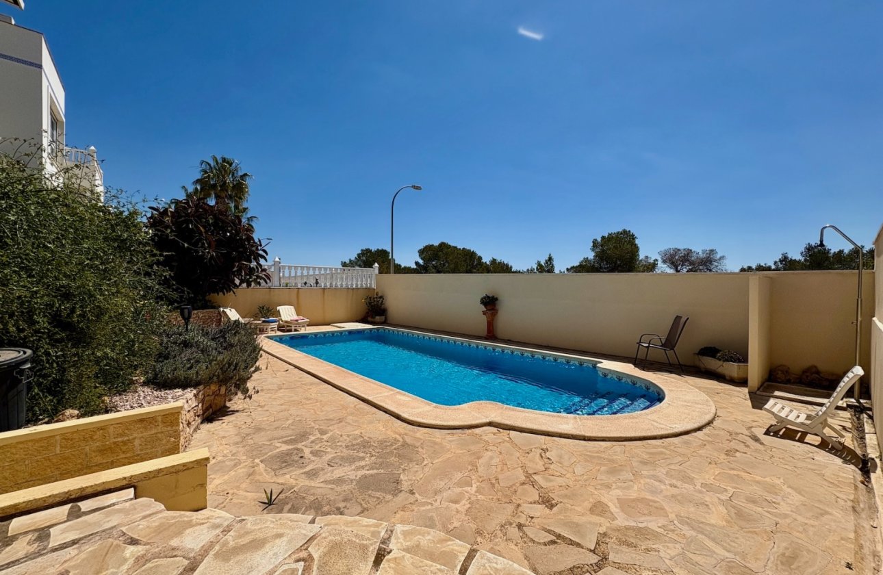 Resale - Villa - Orihuela Costa - Villamartin