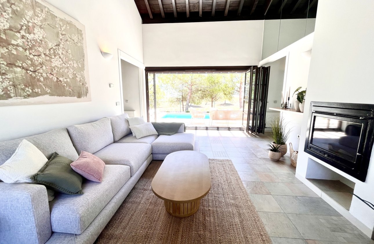 Resale - Townhouse - Sucina