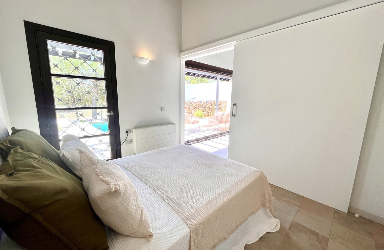 Resale - Townhouse - Sucina