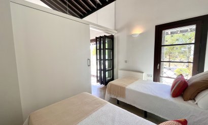 Resale - Townhouse - Sucina